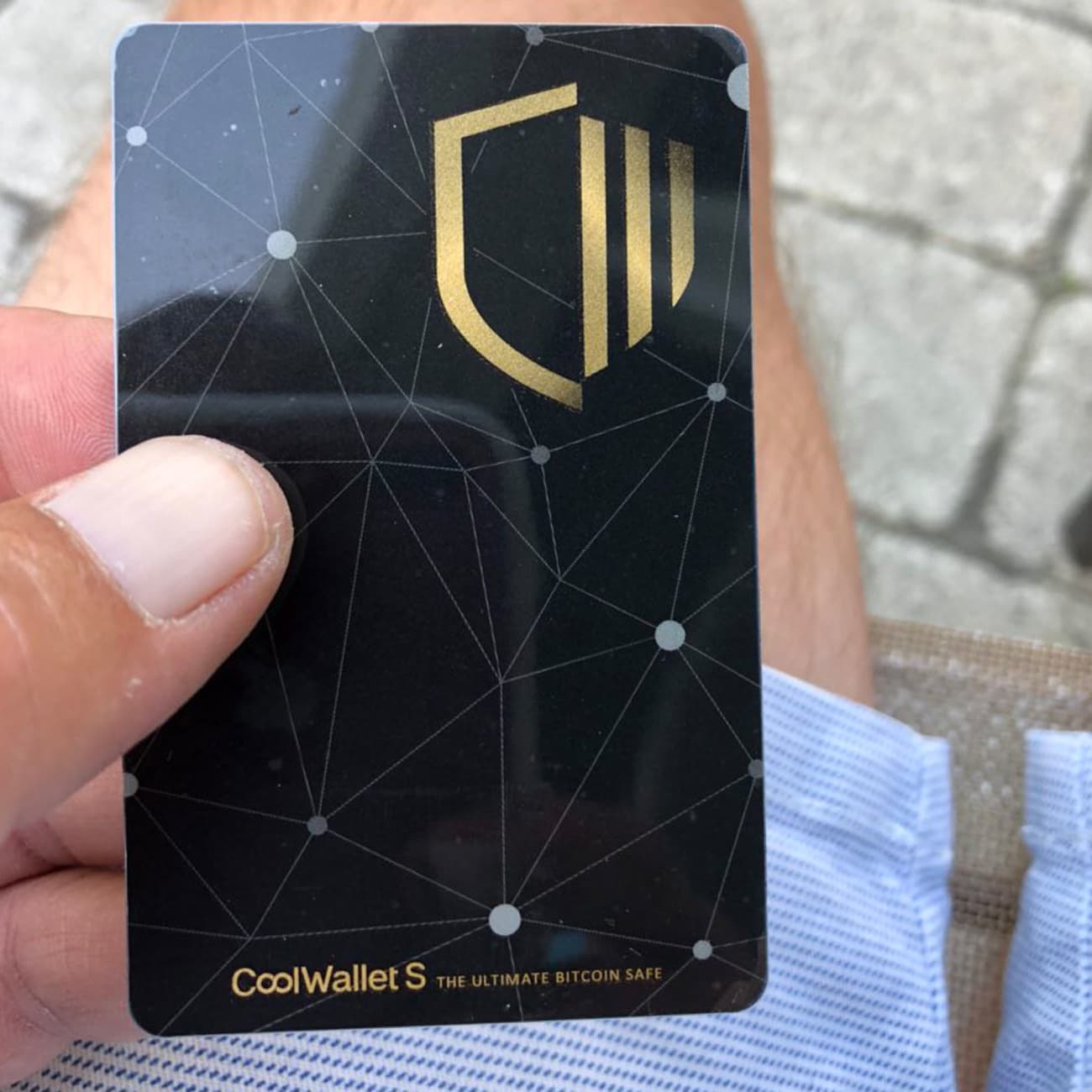 A Hands On Review of the New Card-Shaped Hardware Device Coolwallet S