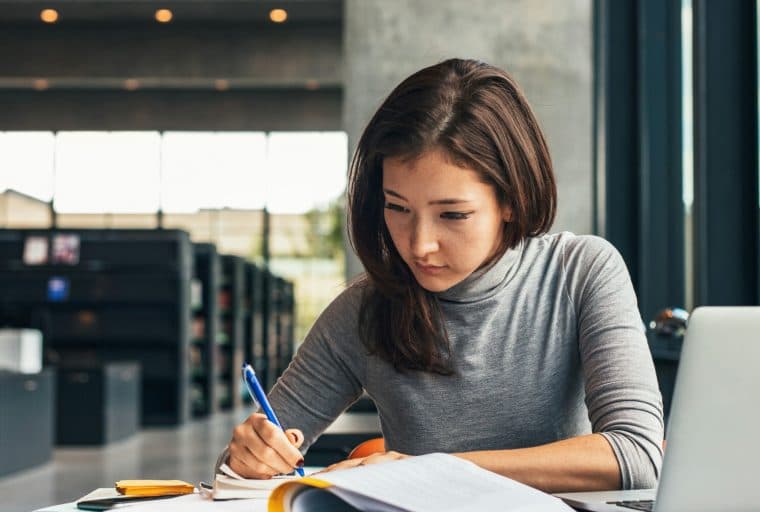 French Business School Accepts Fees in Bitcoin for Blockchain Technology Courses