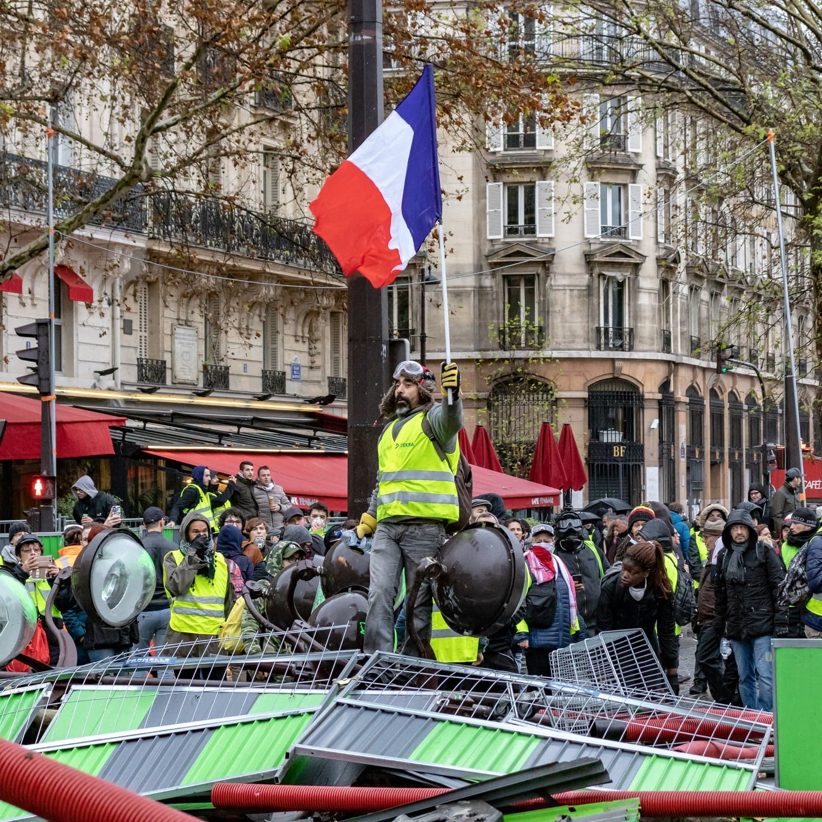 The Daily: Yellow Vest Coin Created, Security Token Trading Platform Launched