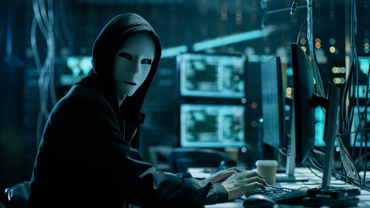 Bitfinex Offers $400 Million in Rewards to Get Back 120,000 Stolen Bitcoins