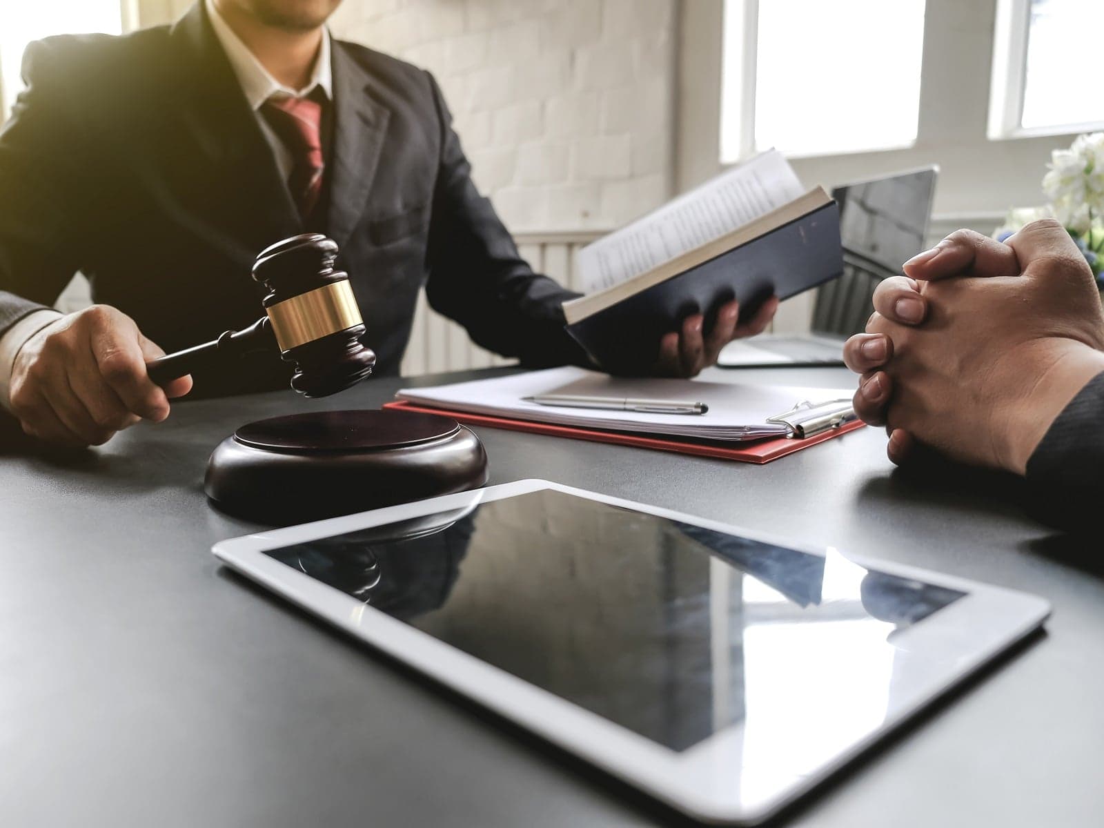 Brazilian Crypto Exchange Wins Legal Battle Over Closed Bank Account