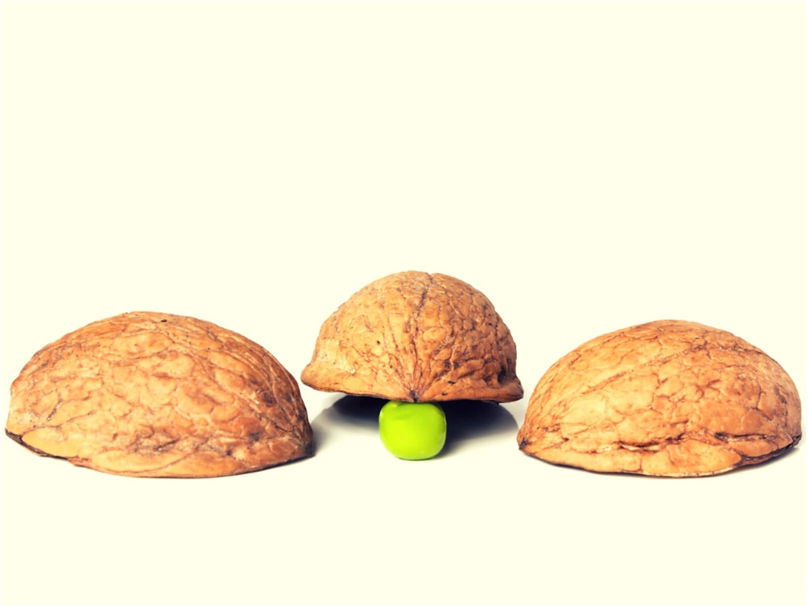 How to Outwit Blockchain Analysis and Conceal Your Coins