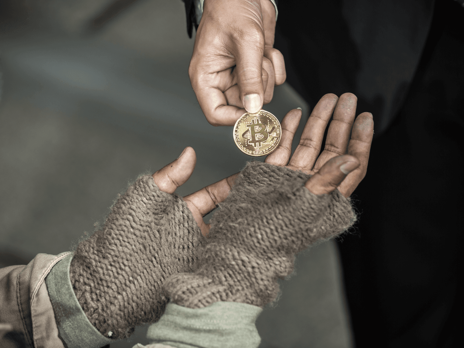 In the Daily: Bitcoin Begging, NEM Foundation Fights to Survive, Huobi Prime