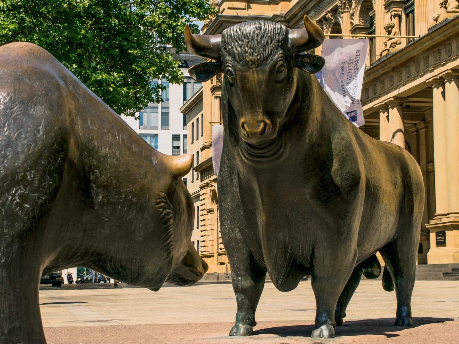 Markets Update: BCH and BNB Outperform Leading Crypto Assets