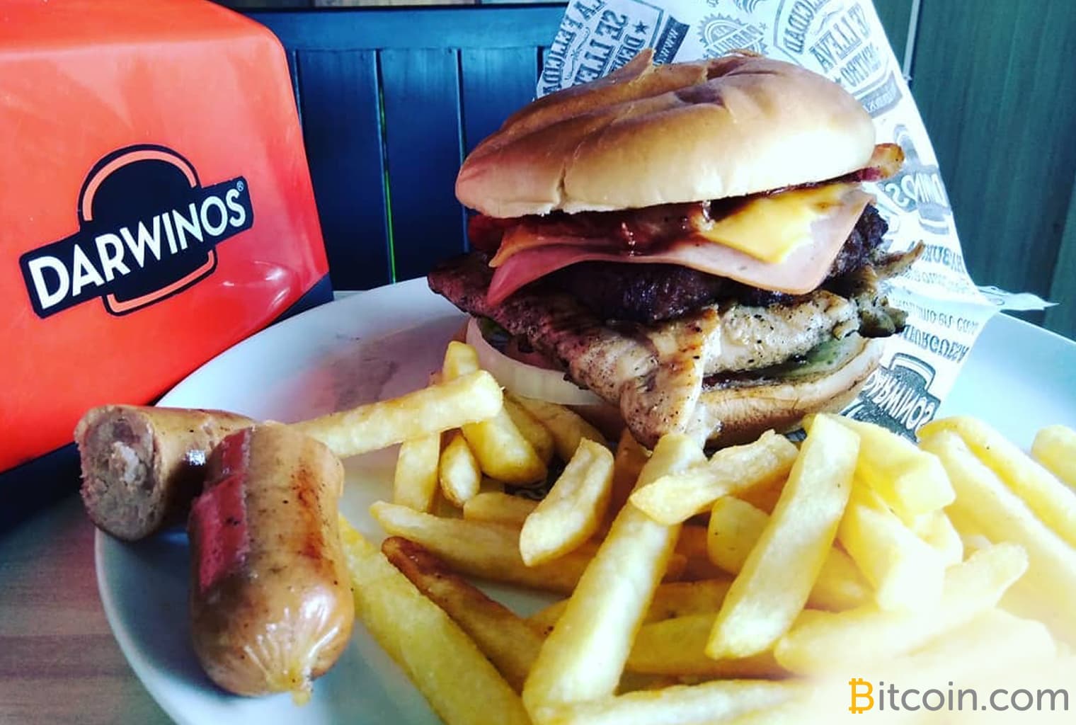 Darwinos Burger Joint Hosts Colombia's Second Point of Sale and Crypto ATM