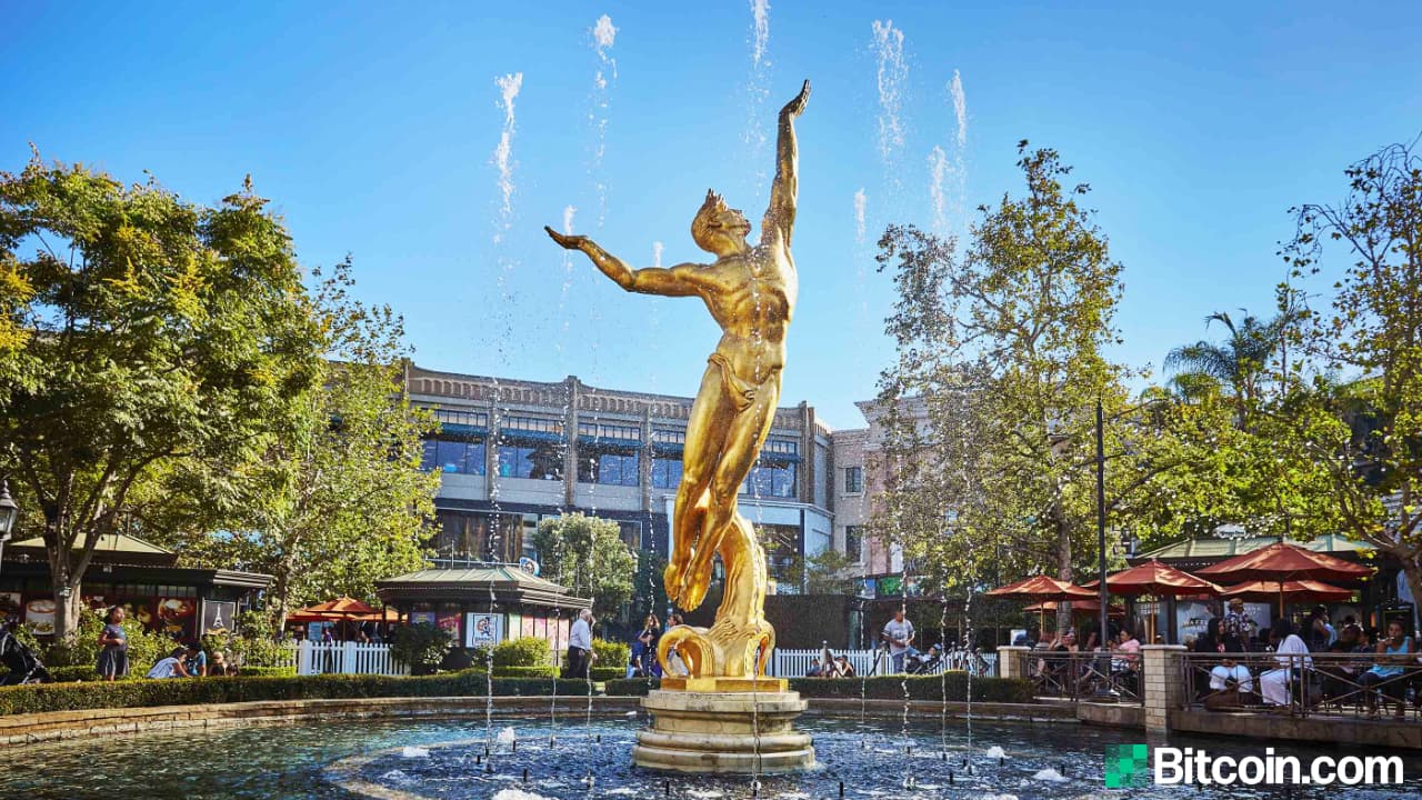 Real Estate Billionaire Buys Bitcoin, Accepts BTC for Rent Payment at His Residential and Retail Properties