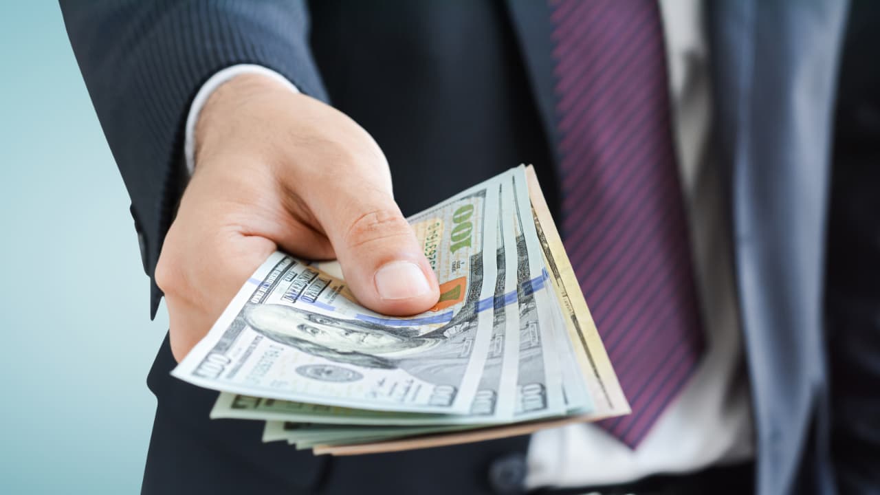 8,000 Bitcoin Scam Victims Get Refunds From US Regulator