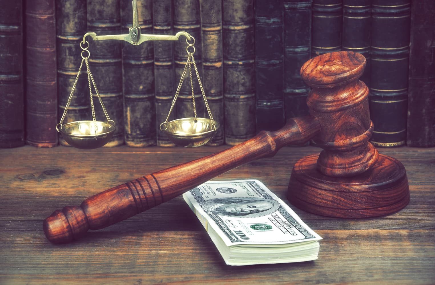 Bitfinex Braces for Imminent Lawsuit Alleging Tether Manipulates Crypto Market