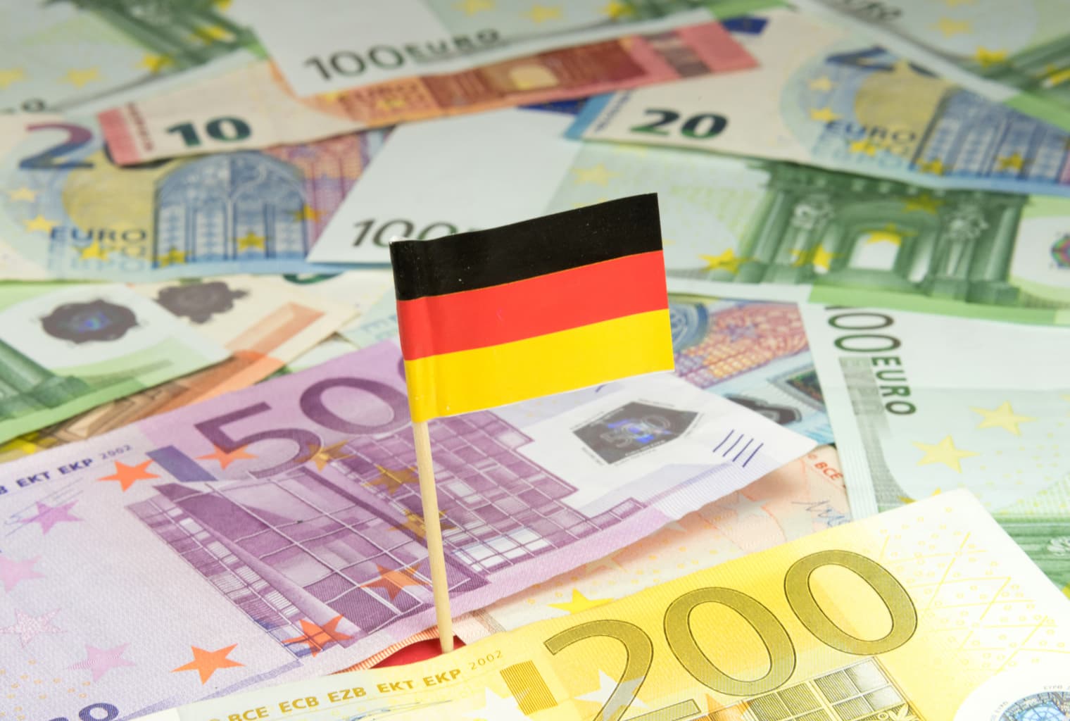 Survey: 58% of German Banks Charge Negative Interest Rates