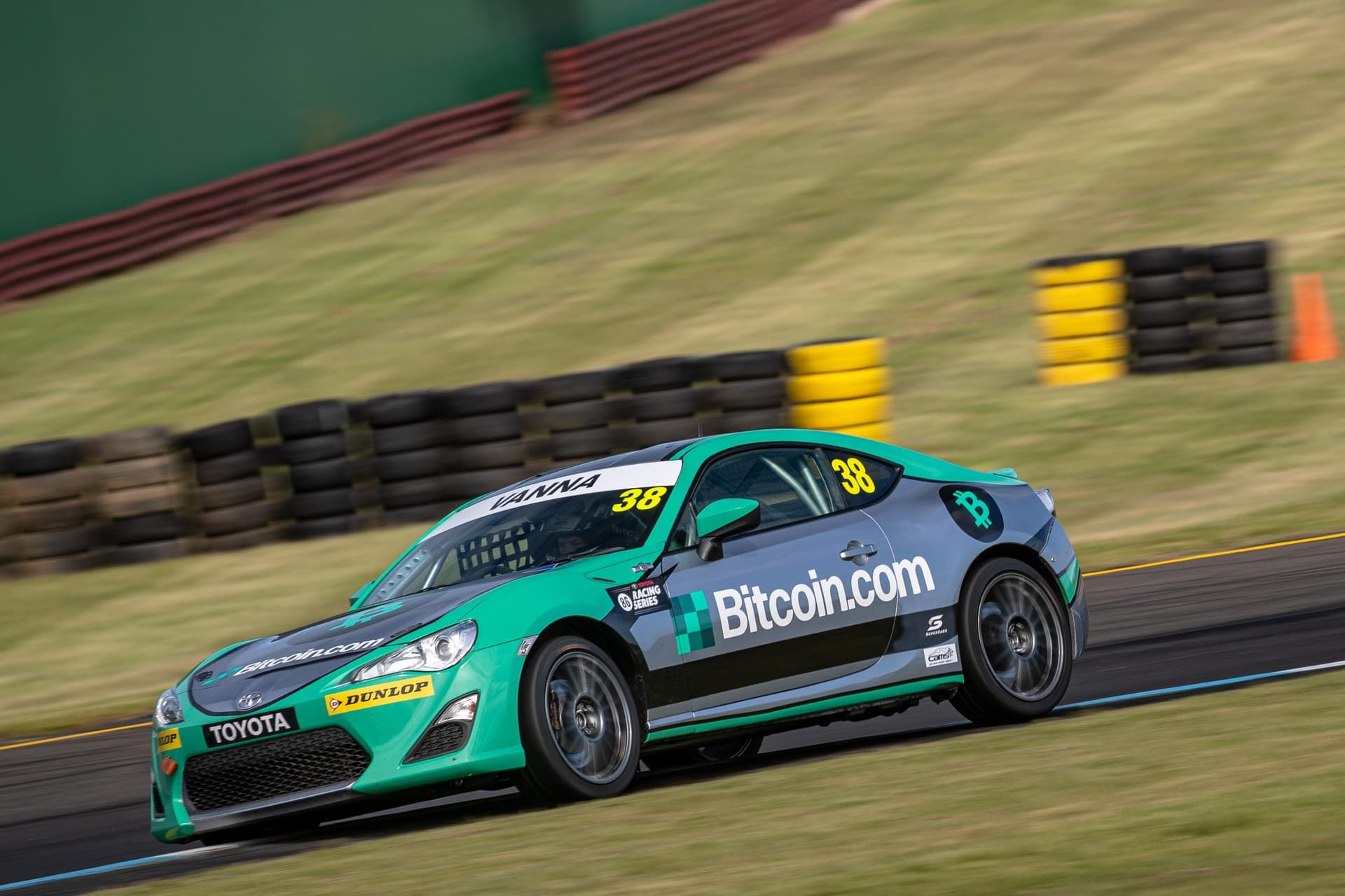 Bitcoin.com Accelerates Cryptocurrency Adoption With Racer Endorsement