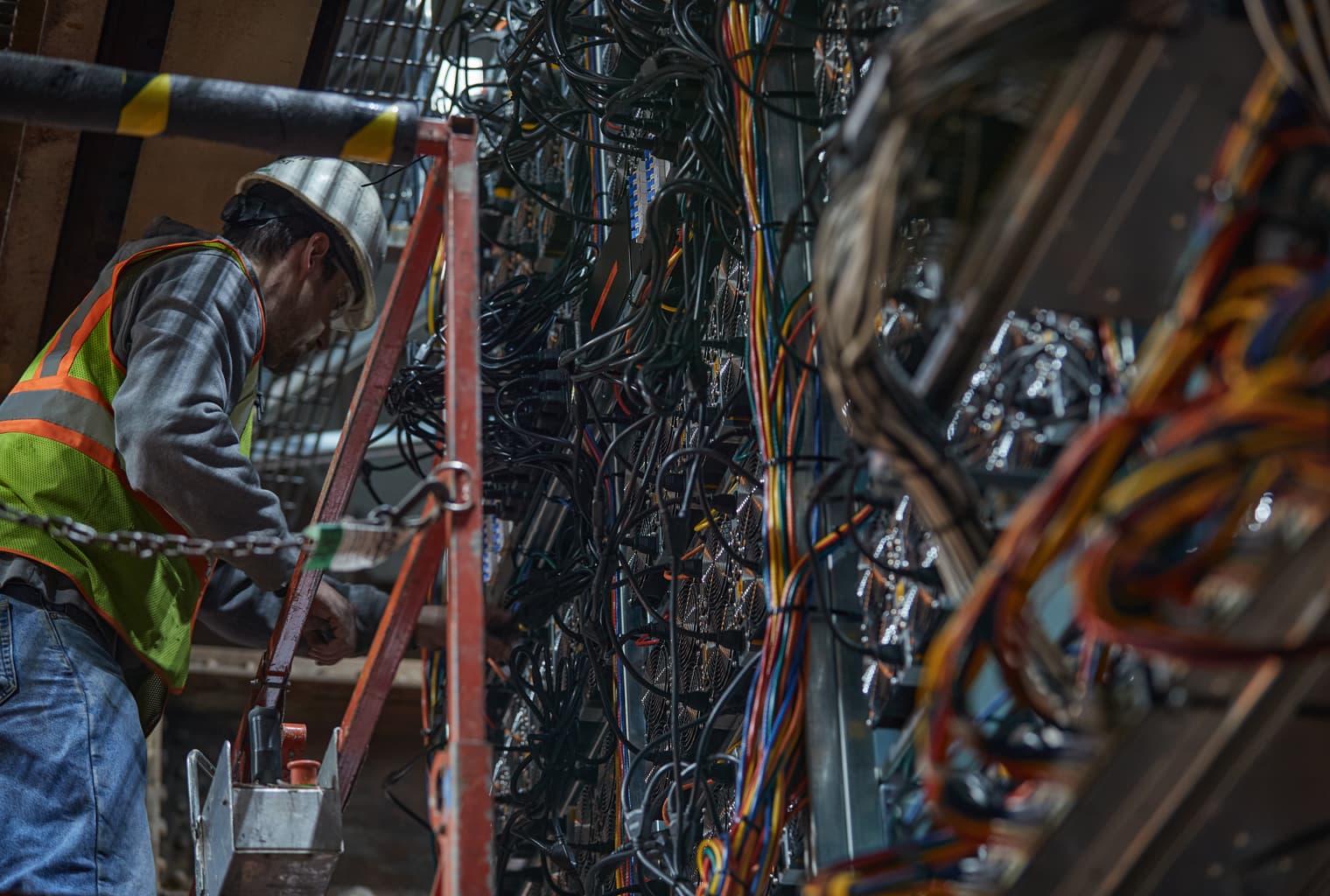 Bitcoin Going Industrial: New York-Based Natural Gas Power Plant Sells Fully Compliant 'Hashpower Contract'