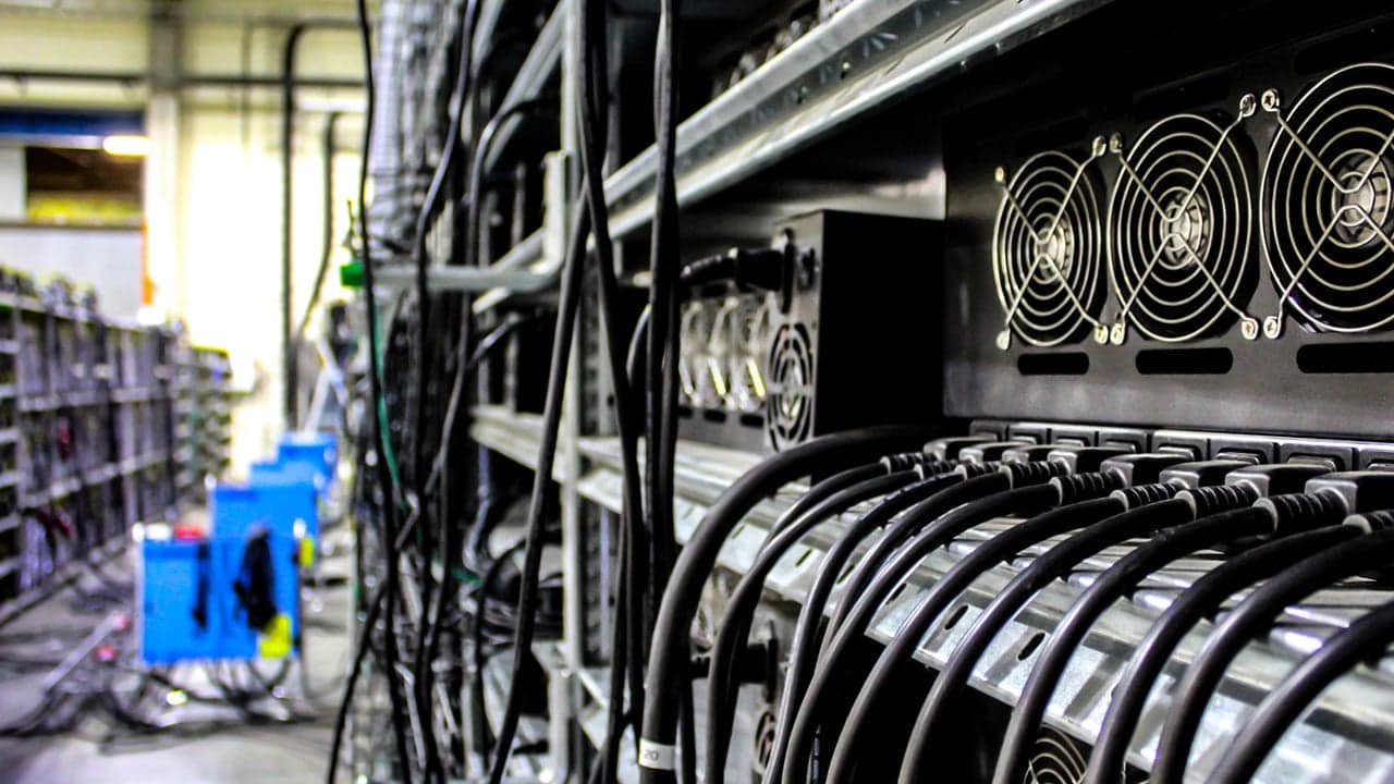 Bitcoin Hashrate Slides 33% Since Halving - Difficulty Drops, Issues in Sichuan China