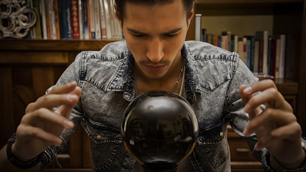 Year-End Gold and Bitcoin Price Predictions from Regular Everyday People