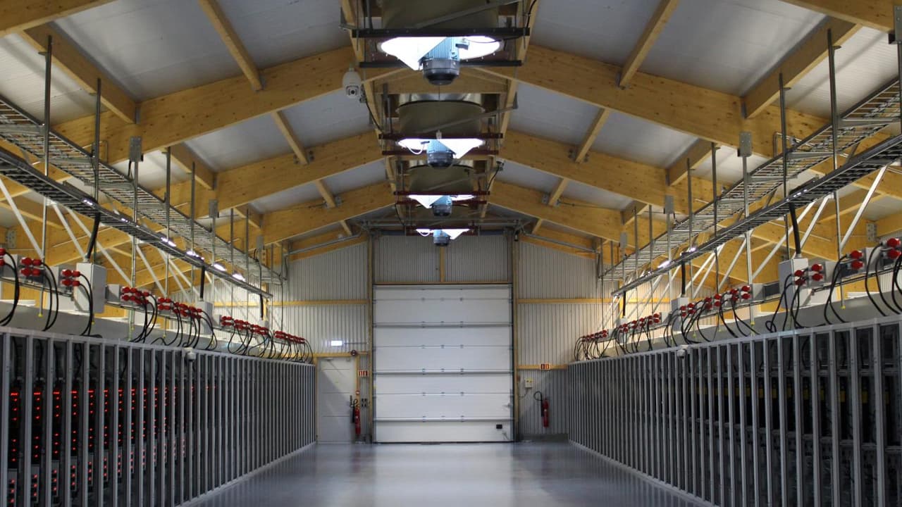 Nasdaq-Listed Firm Marathon Buys 10,500 Next-Gen Bitcoin Miners