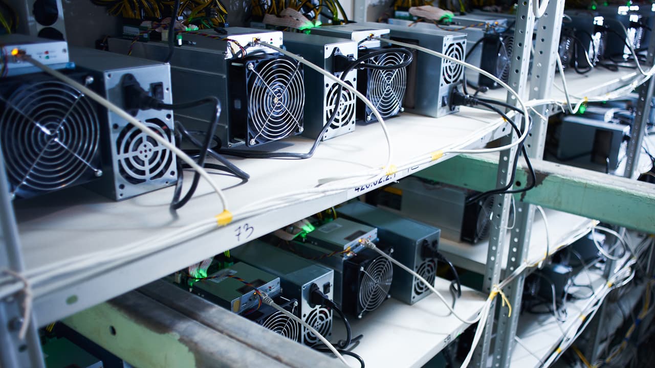 Bitcoin Miner Maker Ebang Narrows First Half Loss To $7 Million, as Covid-19 Hit Demand