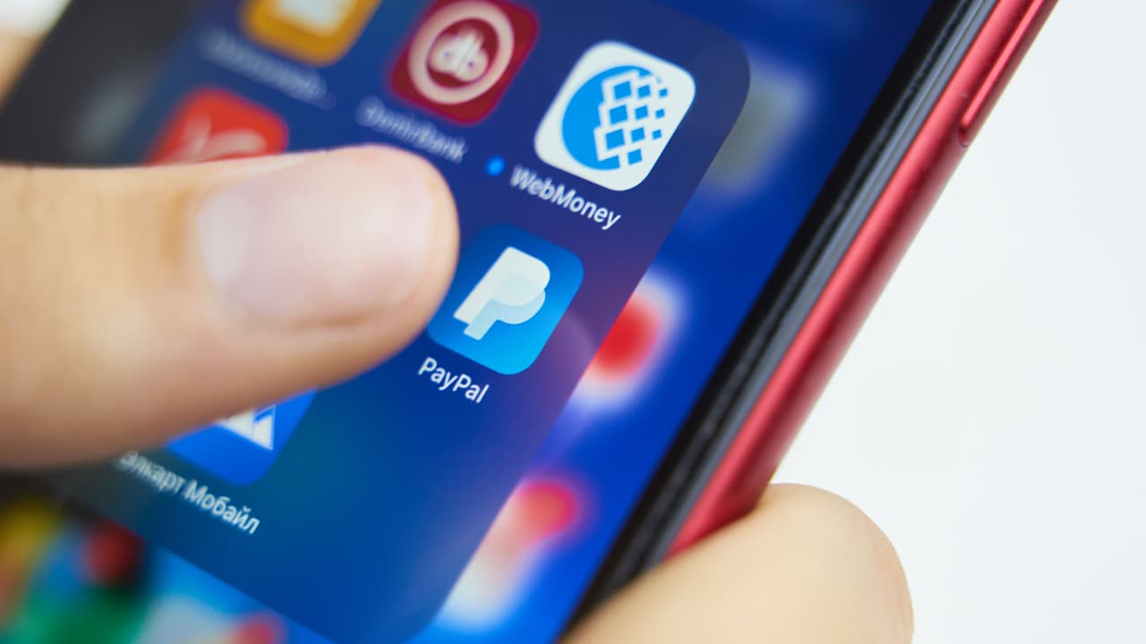 Paypal's Crypto Embrace: Morgan Stanley Says Move Boon for Mass Adoption, Critics Say Payment Giant Violates Crypto Principles