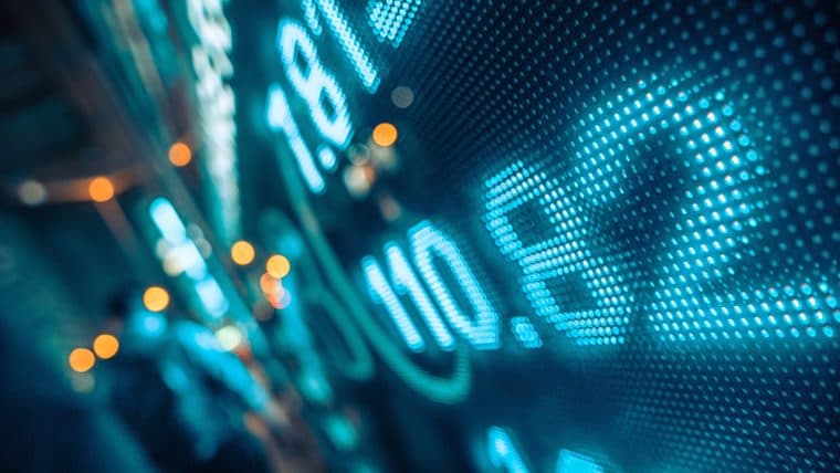 Institutions Long and Hedge Funds Short: Bitcoin Options Traders Prep for 'Big Moves' Ahead