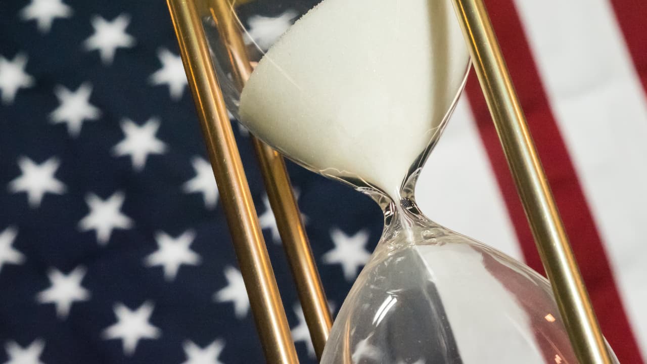 Status of Second Stimulus Checks as Deadline for Government Shutdown Draws Near