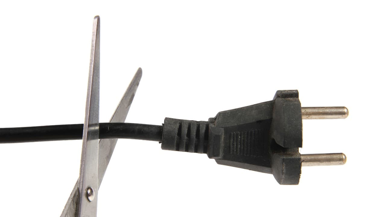 Venezuelan State Electricity Company Reportedly Cuts Power To Crypto Miners