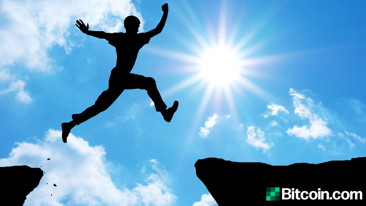 Large Bitcoin Futures Gap Causes Temporary Trading Pause, ETH Open Interest Hits All Time High