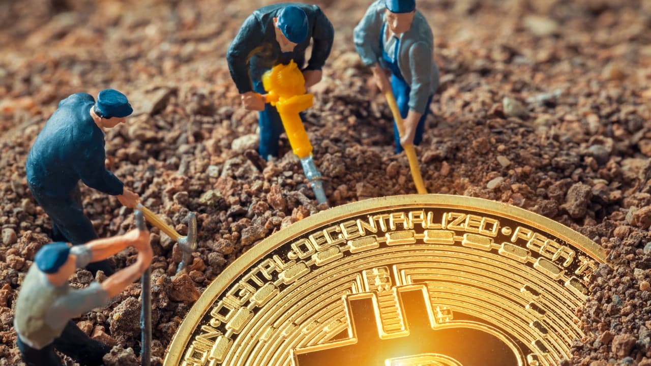 Despite Bitcoin's Price Highs, Onchain Data Shows BTC Miners Are Not Spending More Than Usual