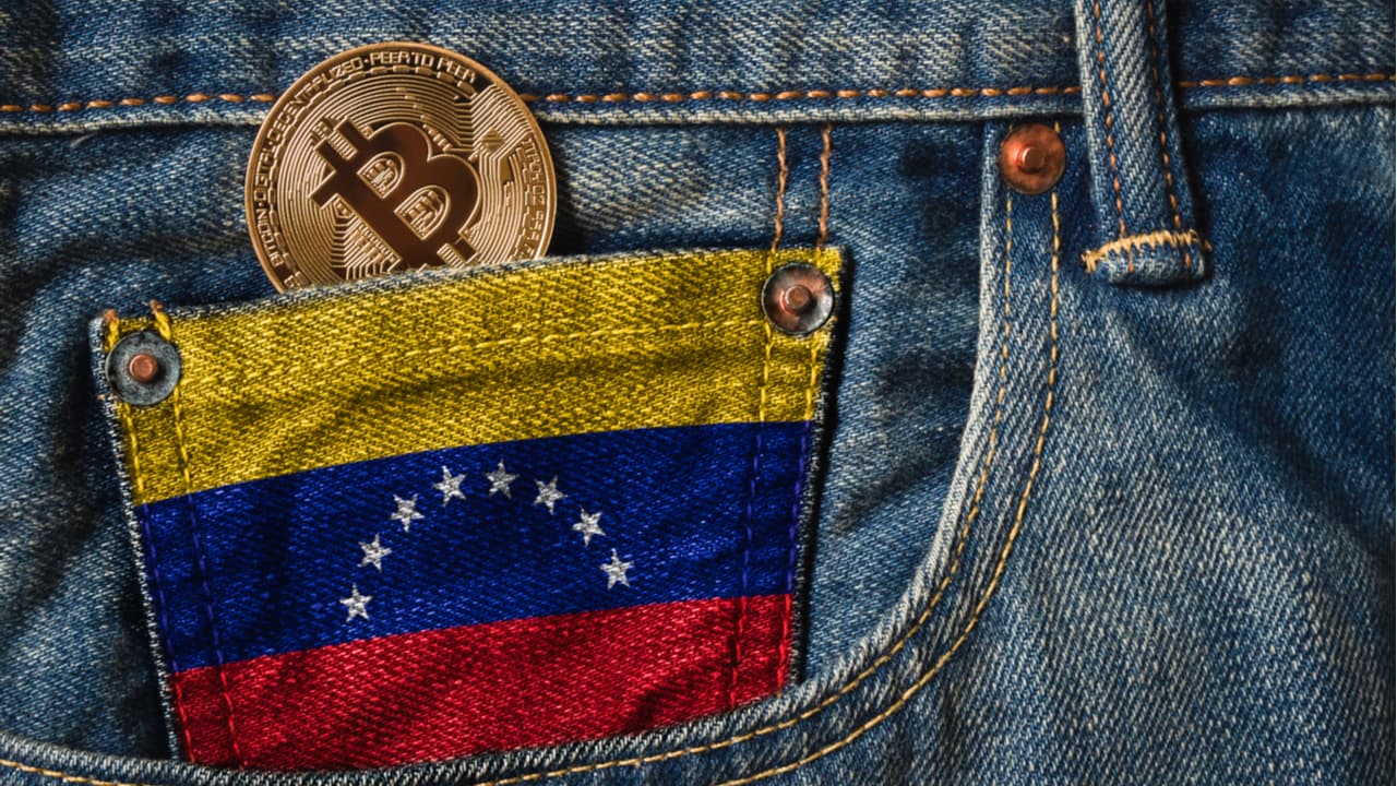 Venezuelan Crypto-Friendly Freelancing Platform Emerges Amid Economic Crisis, US Sanctions