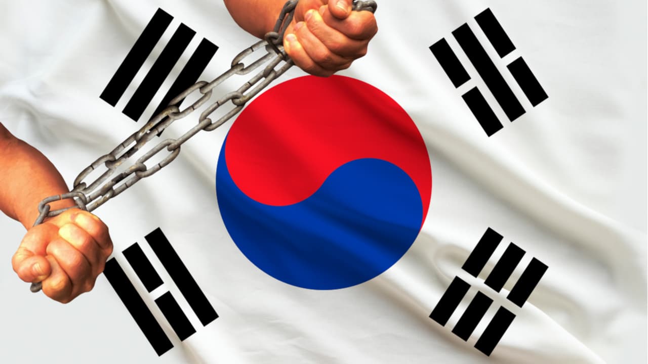 CEO Sentenced to 18-Month Jail Term for Accepting Bitcoin Bribes to List a Cryptocurrency