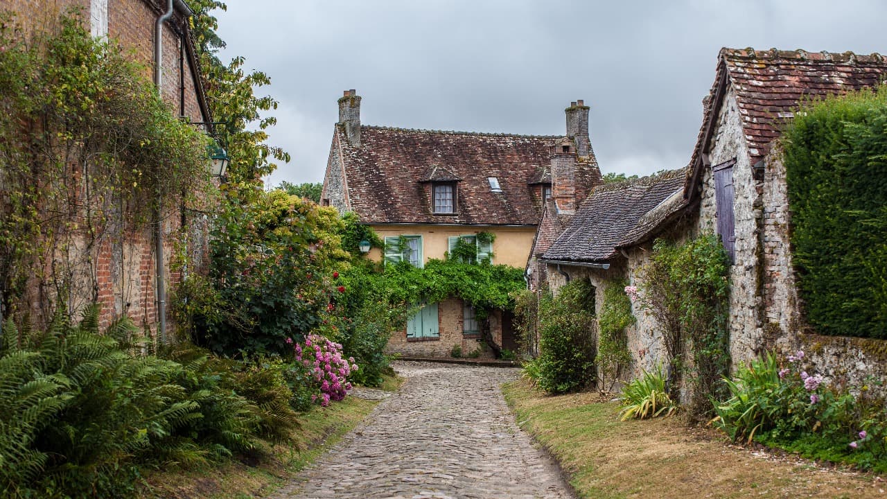 Reddit User Finds 127 Old Bitcoins at Grandpa's House – Pockets Over $4 Million After Selling