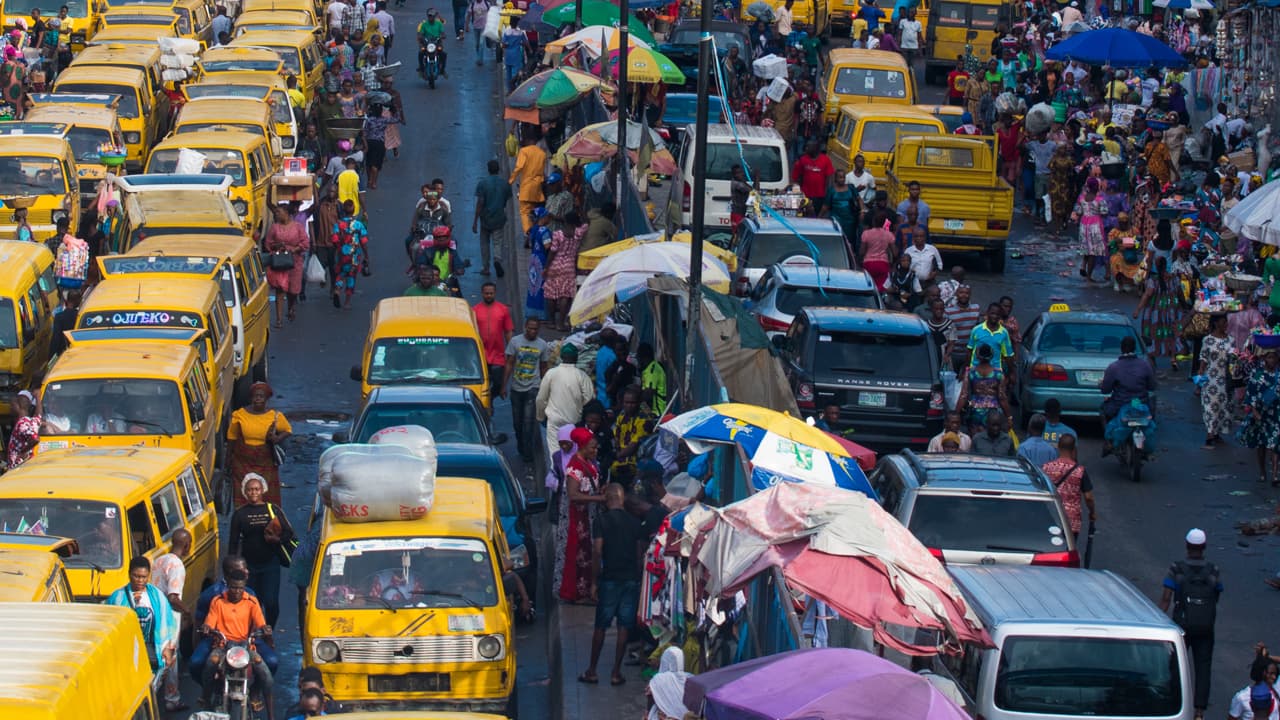 Nigeria Crypto Ban: Bitcoin Sells for $76K as Deposits on Centralized Exchanges Plummet