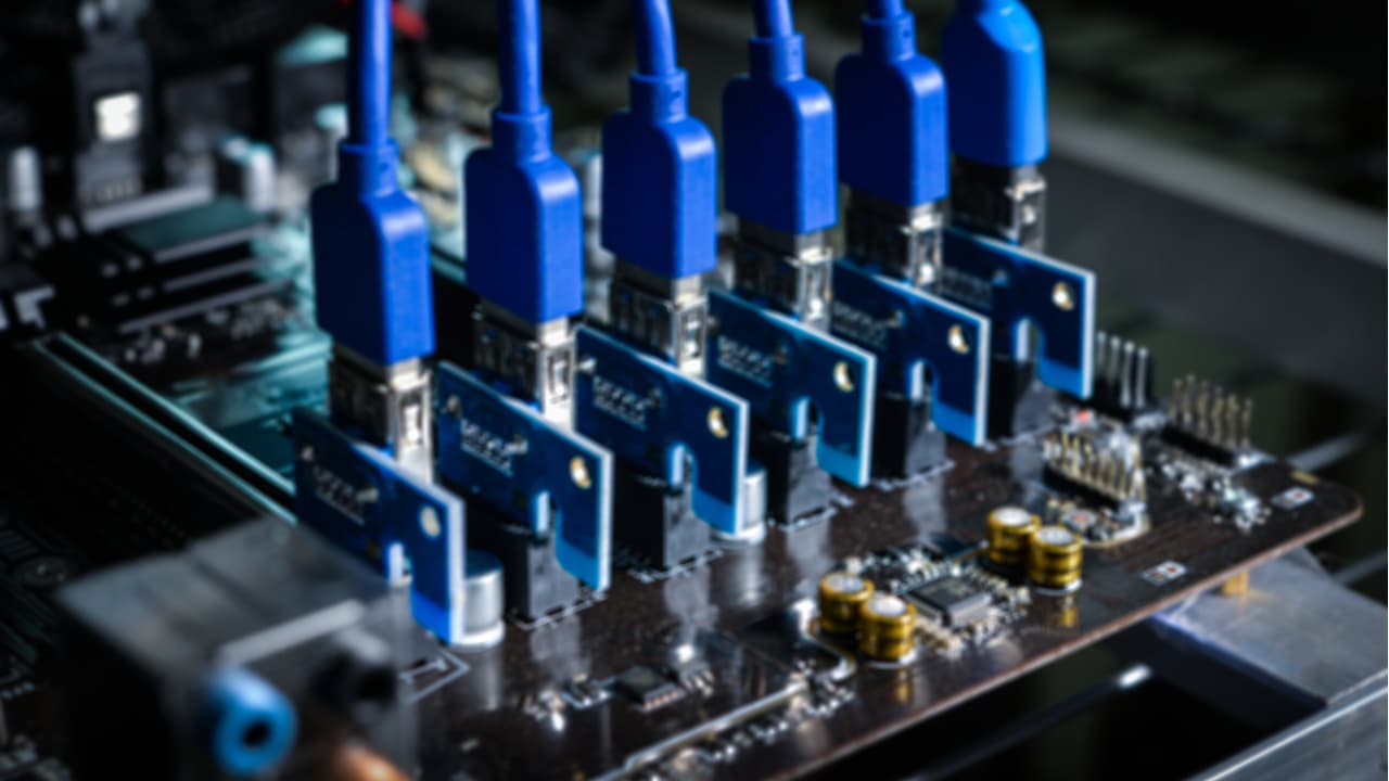 Chinese Internet Cafe Owners Deal With the Pandemic Crisis by Using Their Facilities to Mine Cryptocurrencies