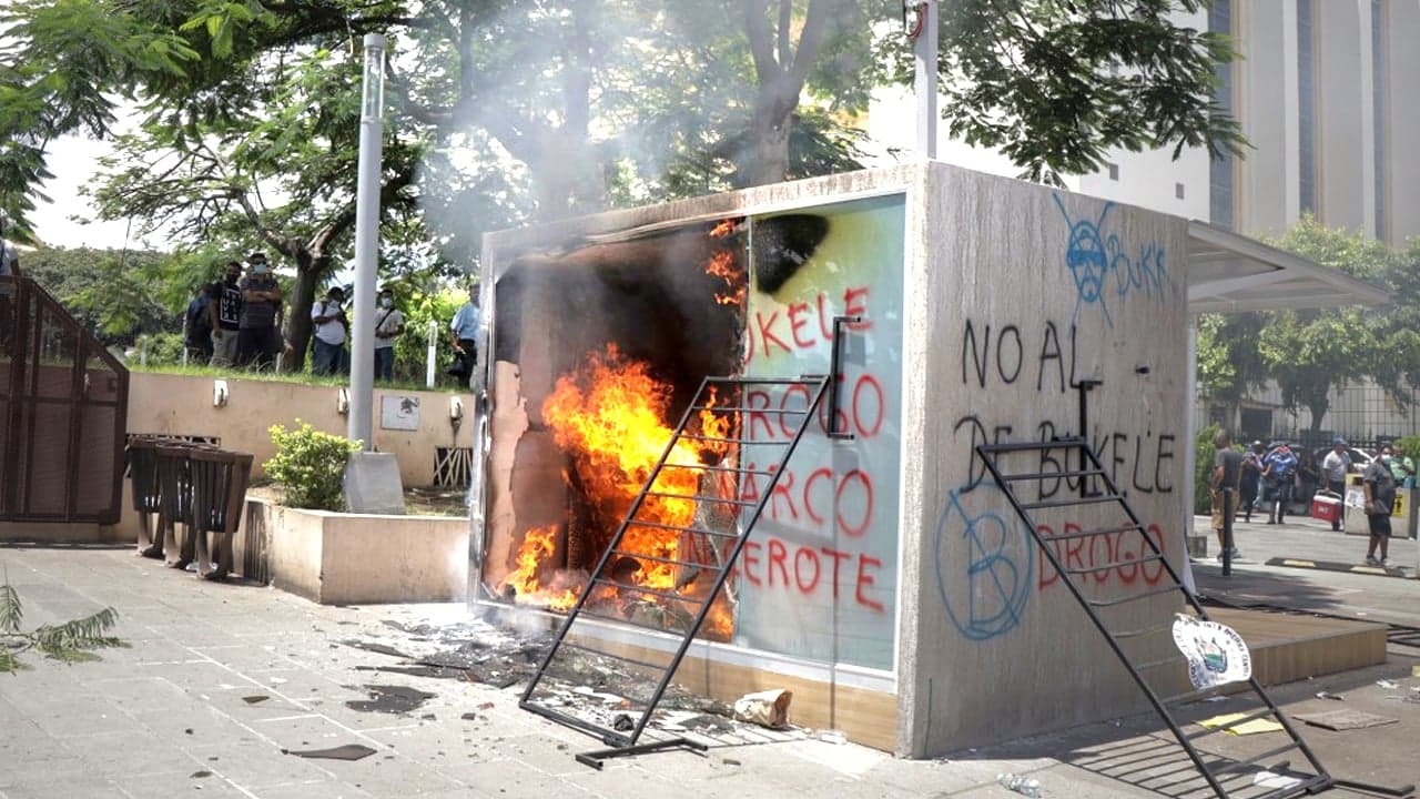 Salvadoran Court of Accounts to Investigate Government's Bitcoin ATM Buys, Chivo Kiosk Construction