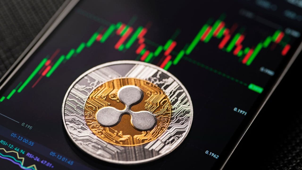 Biggest Movers: XRP Rebounds on Friday, Nearing Recent Highs
