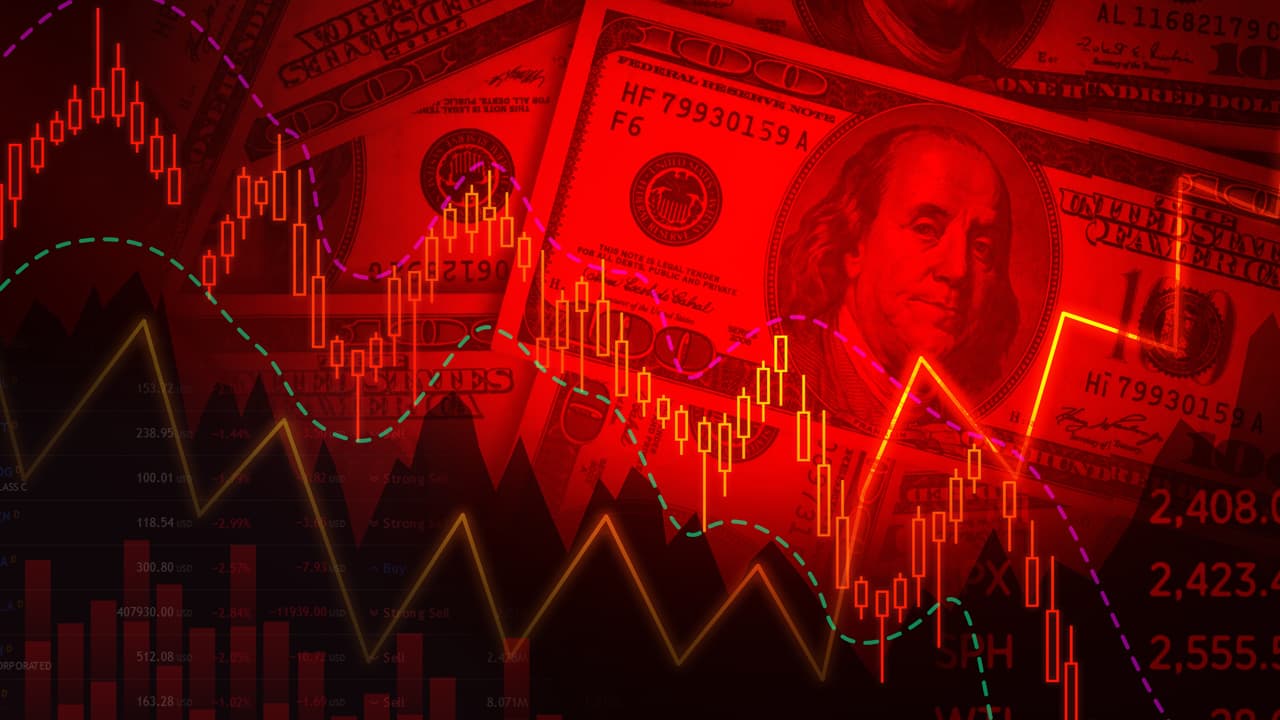 Investor Richard Mills Says Economy Is Rushing Into a 'US Dollar Crisis of Epic Proportions'