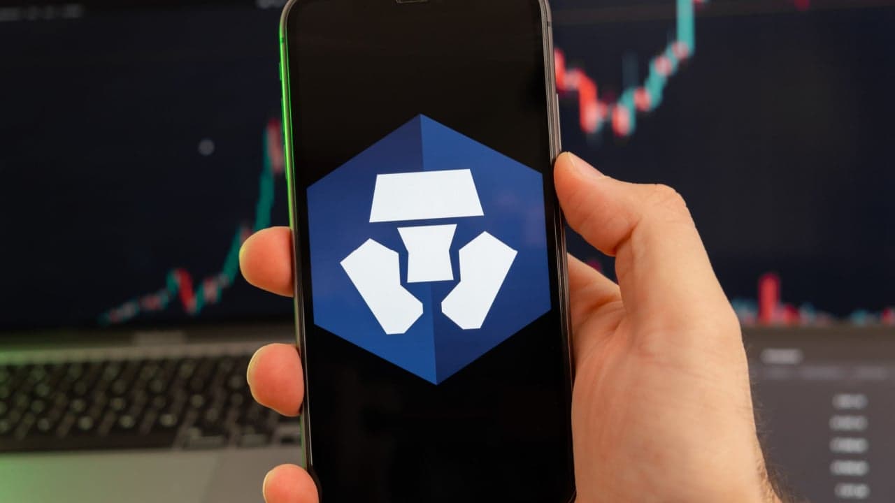 Biggest Movers: CRO Rebounds as CEO Kris Marszalek Admits 'Trust Was Damaged'