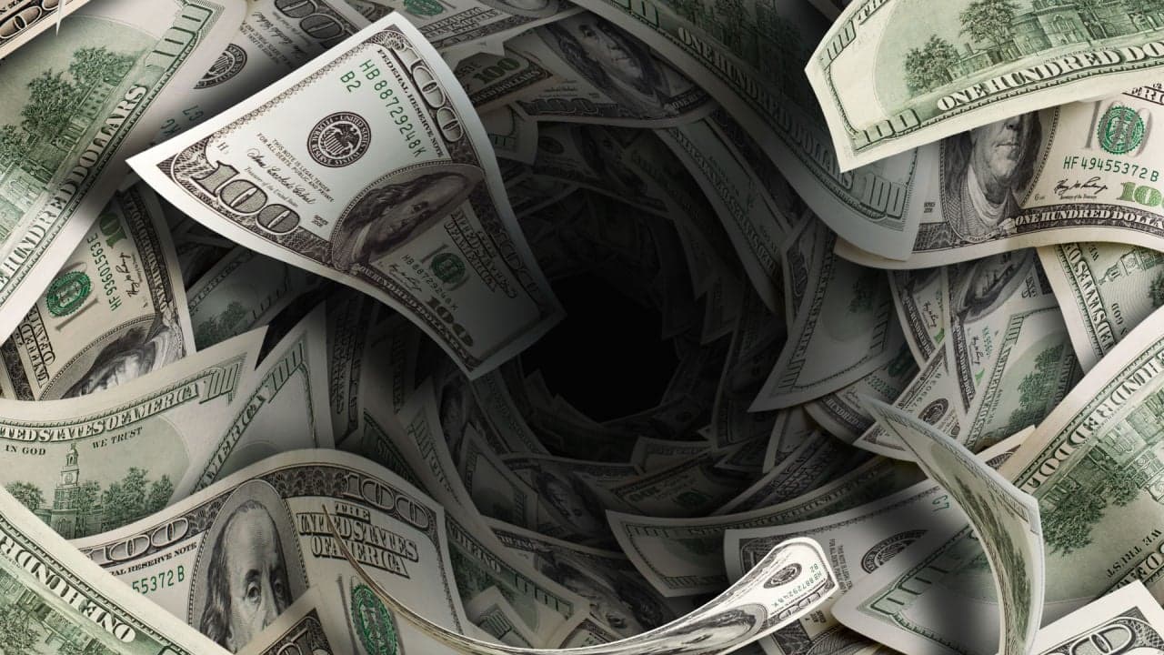 Musk on 'Massive Incentive' to Get Money Out of Banks, Dave Ramsey Dismisses De-Dollarization Fears, BTC Network Congestion Eases, and More — Week in Review