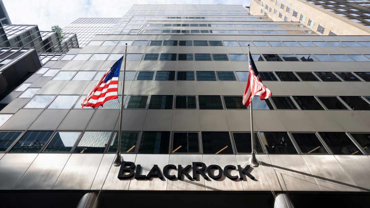 Blackrock Files for Bitcoin Trust ā Analyst Calls It a 'Real Deal' Spot Bitcoin ETF Filing