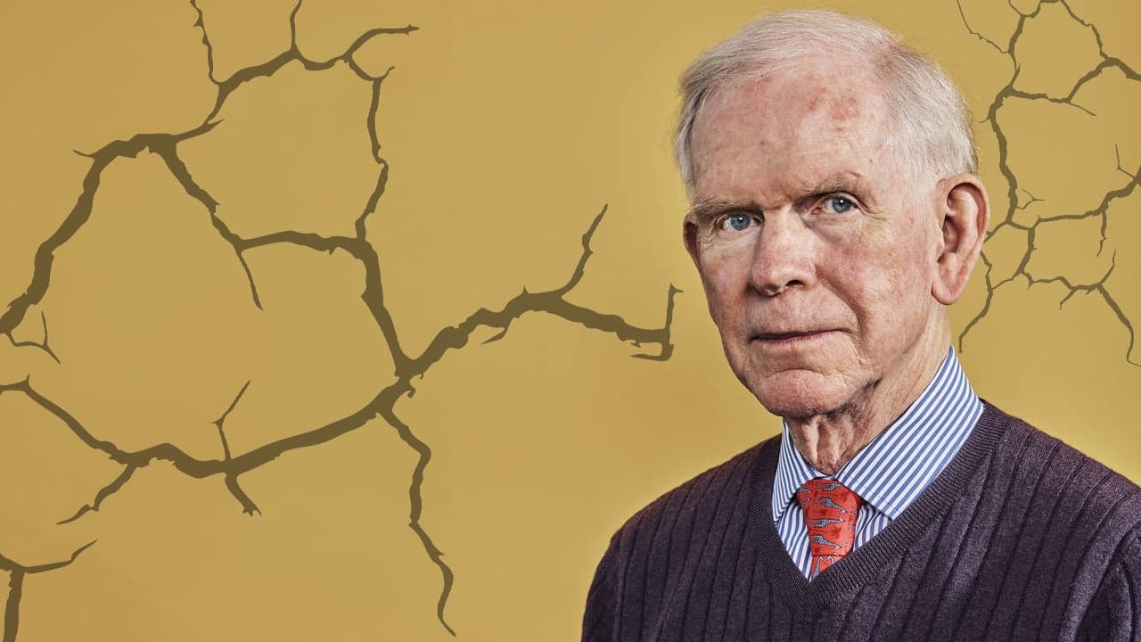 Legendary Investor Jeremy Grantham Predicts Inevitable US Recession, Challenges Fed's Forecast