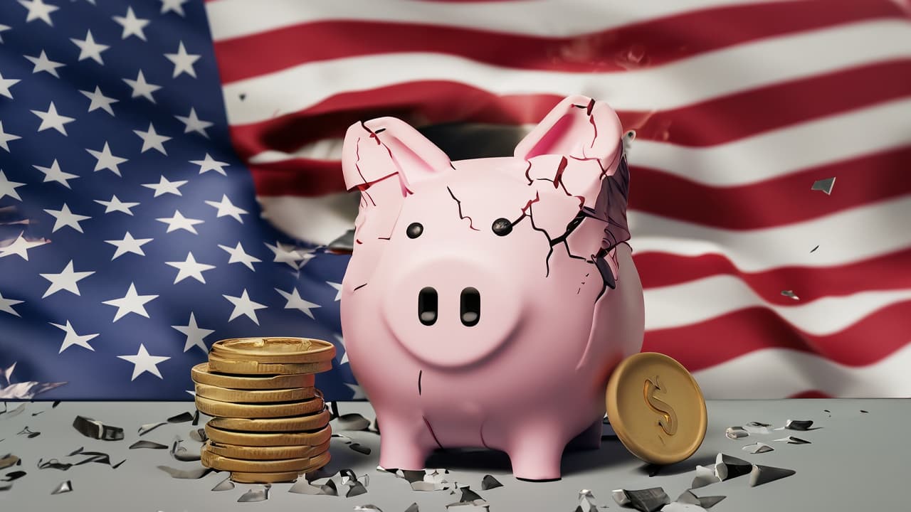 S&P Downgrades 5 Regional US Banks Amid Challenging Banking Environment