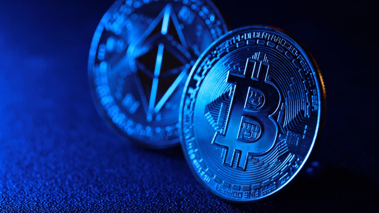 Bitcoin, Ethereum Technical Analysis: BTC, ETH Marginally Lower as Traders Secure This Week’s Profits