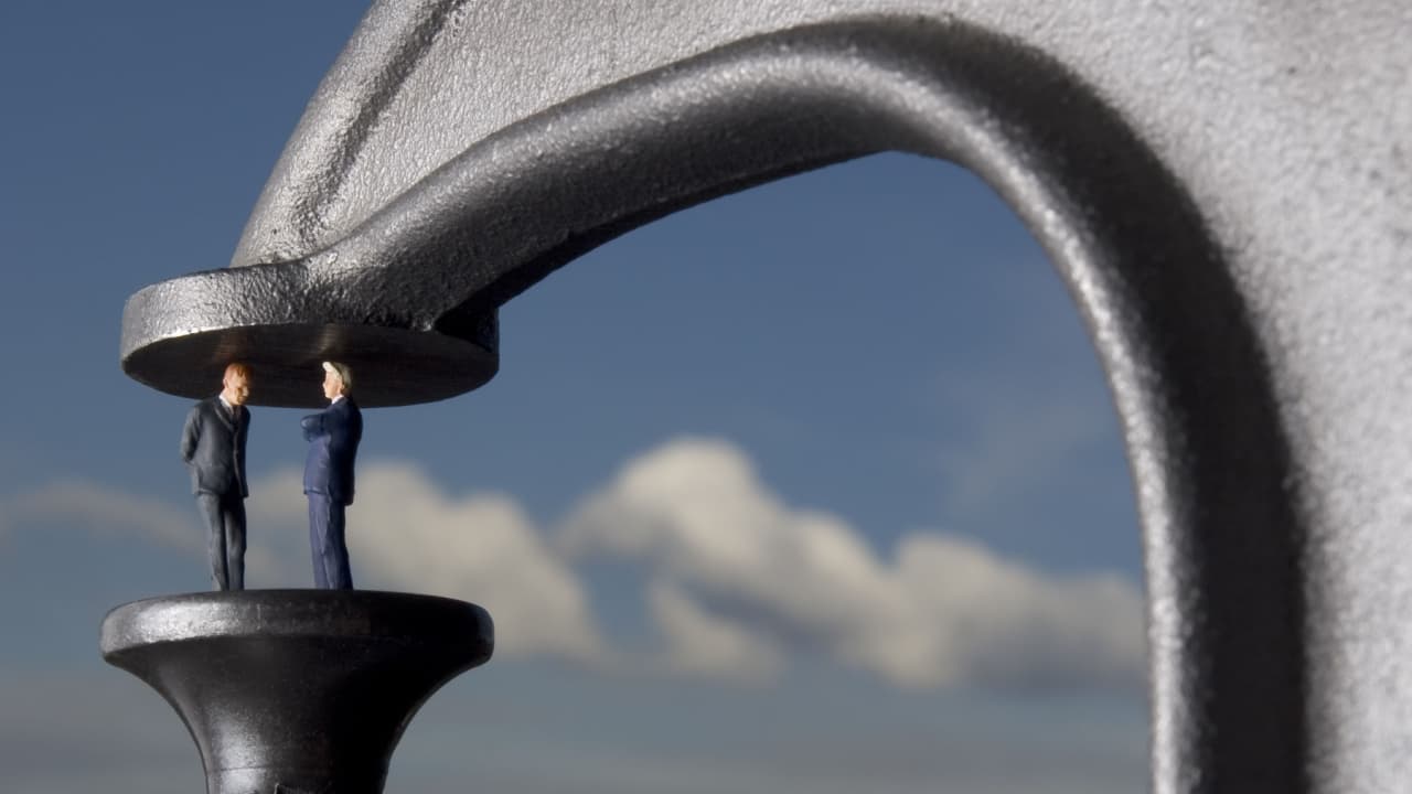 End of an Era: CZ Steps Down, SEC Names More 'Securities,' as US Crypto Crusade Continues — Week in Review