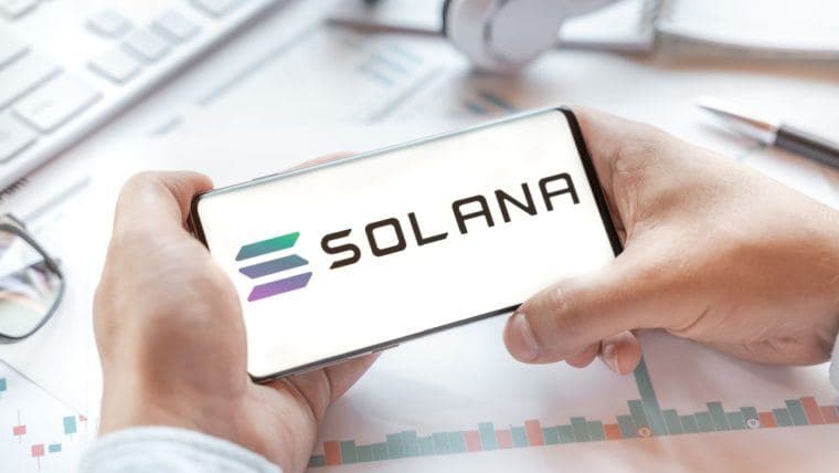 Nuovo record per gli scambi decentralizzati di Solana con un volume mensile superiore a $100 miliardi