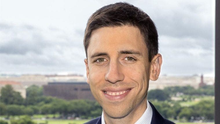 FDIC-Vizevorsitzender verurteilt 'Choke-Point-ähnliche' Taktiken