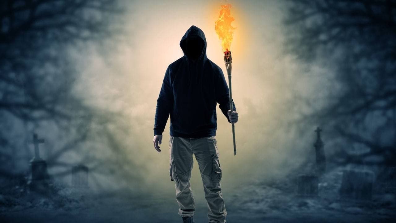 Programador Chinês Anônimo Doa e Queima $7M em ETH, Adverte sobre 'Armas Cérebro-Computador'