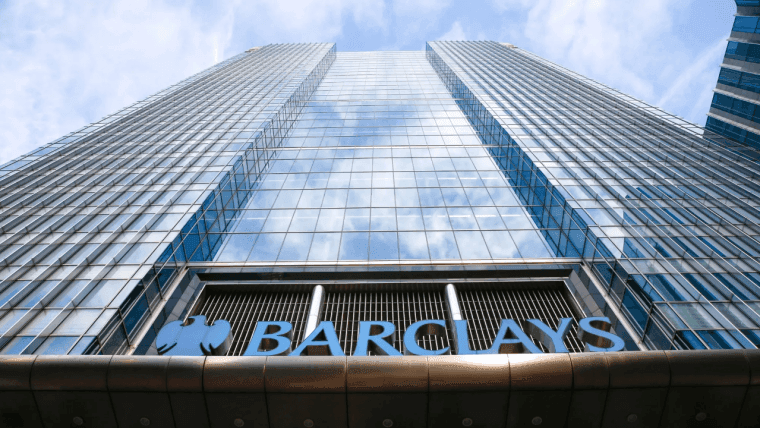 Barclays Compra $131M do ETF de Bitcoin da Blackrock