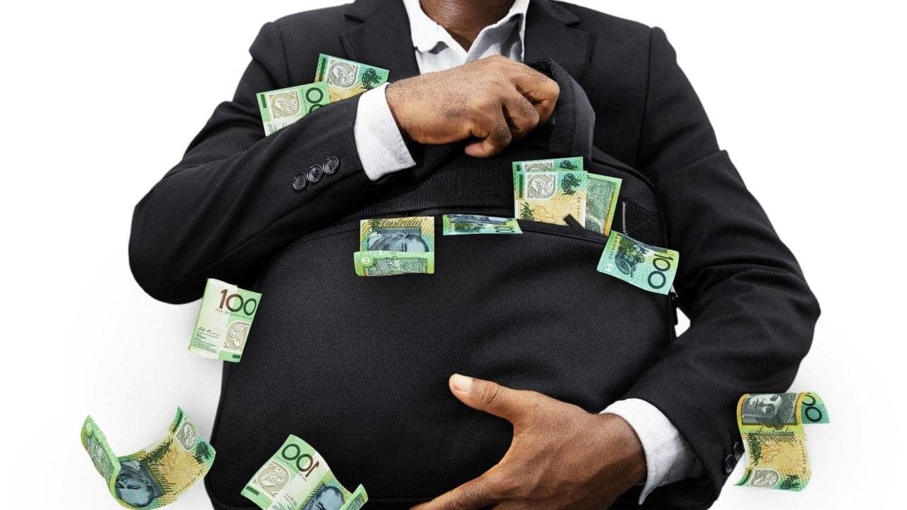 BaseはEthereumから500億ドルを吸い上げたと、スタンダードチャータードが述べています。