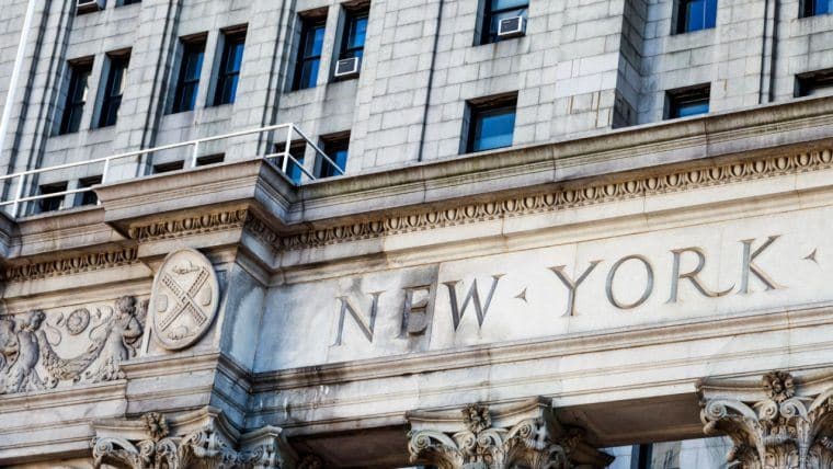 Libras 'Misvisende Lancering' Står Over for Gruppeansøgning