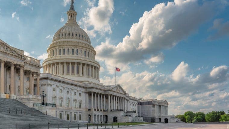 La Commissione del Senato Avanza 2 Importanti Proposte di Legge per la Riforma delle Stablecoin e del Sistema Bancario