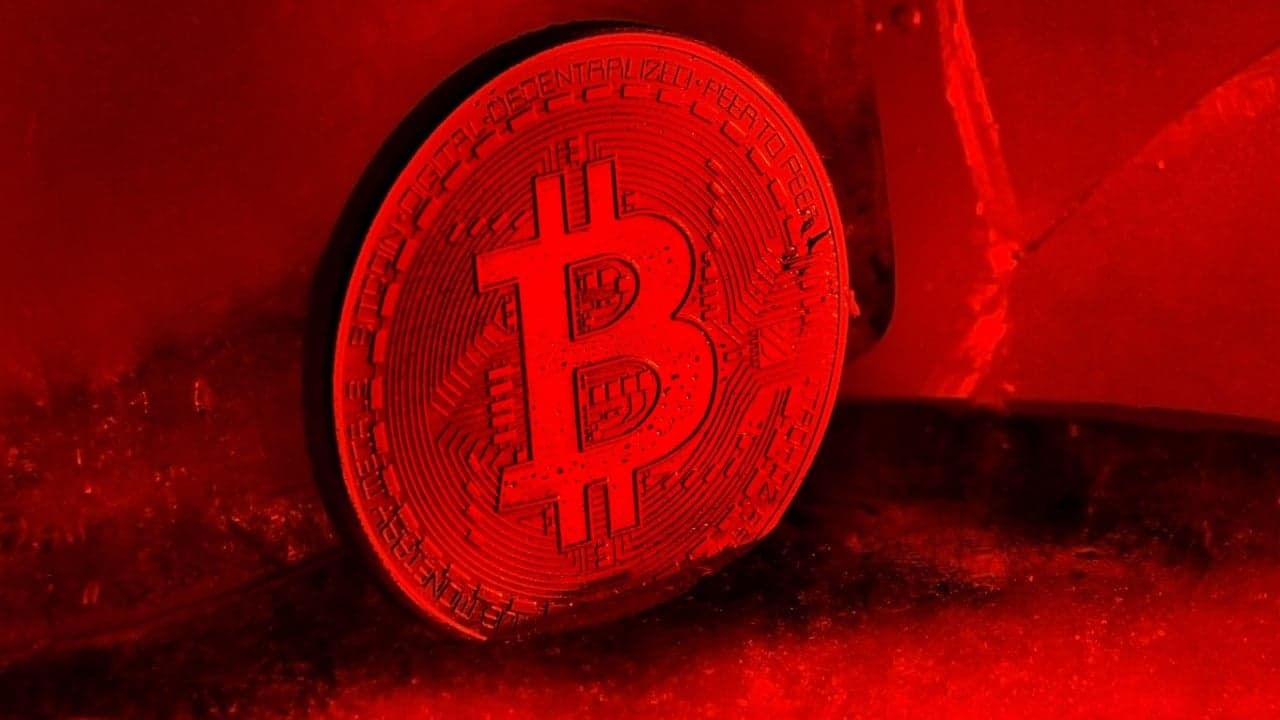 ETF Weekly Recap: Bitcoin Sees 3rd-Highest Weekly Outflow of 2025 With Ether ETFs Still in Retreat