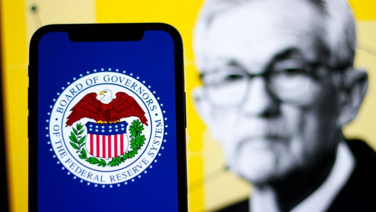 Bitcoin crește după ce Fed menține ratele neschimbate