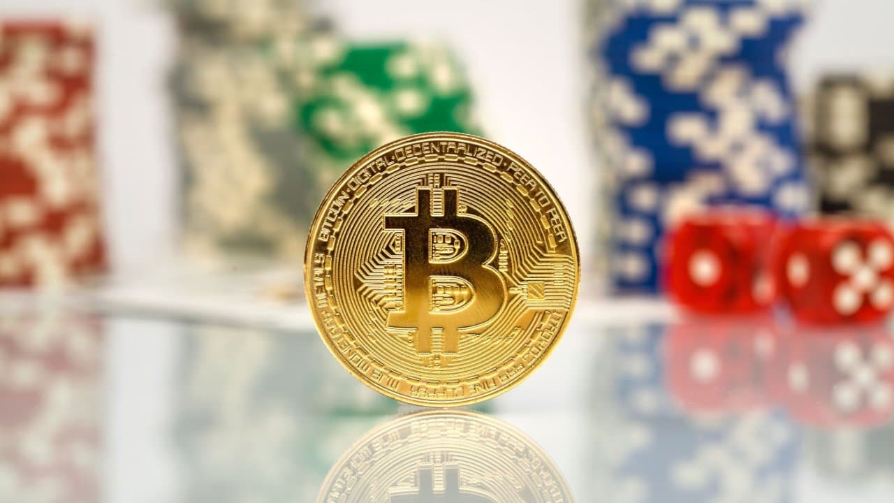 Bitcoin ETF Streak Ends With $359 Million Outflow as Ether ETFs Keep Momentum